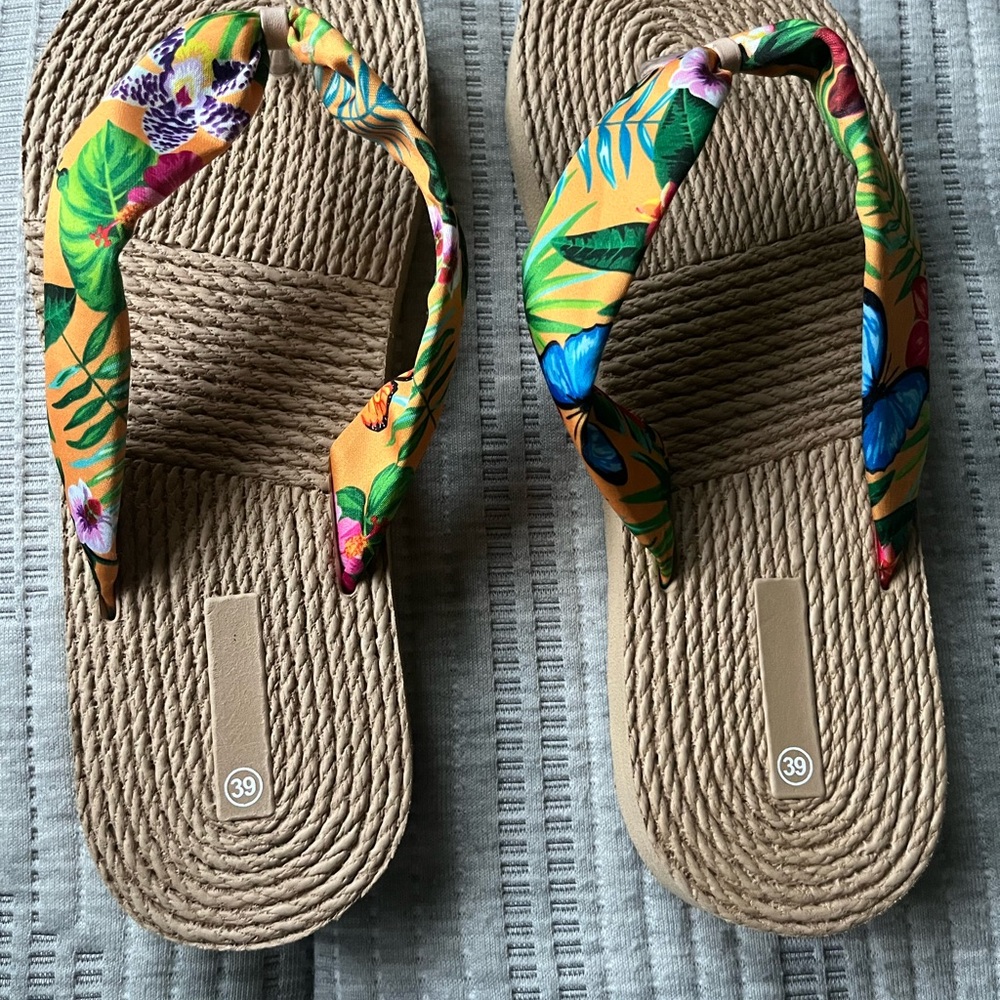 Tropical Floral Woven Strap Sandals - Yellow